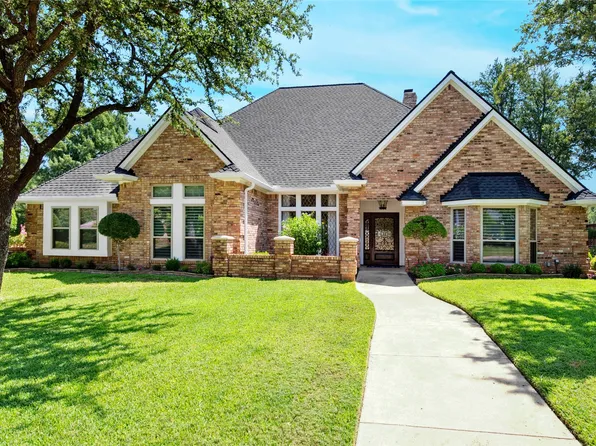 1313 Crest Dr, Colleyville, TX 76034