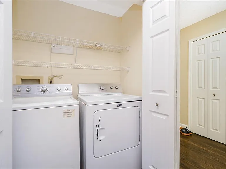 439 S Netherwood Cres #439 — Photo 14