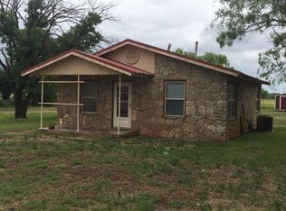 225 5th St, Hawley, TX 79525