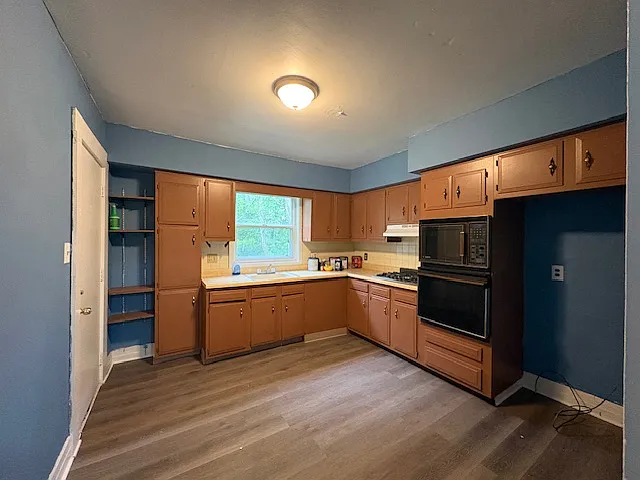 822 Carlysle St — Photo 8