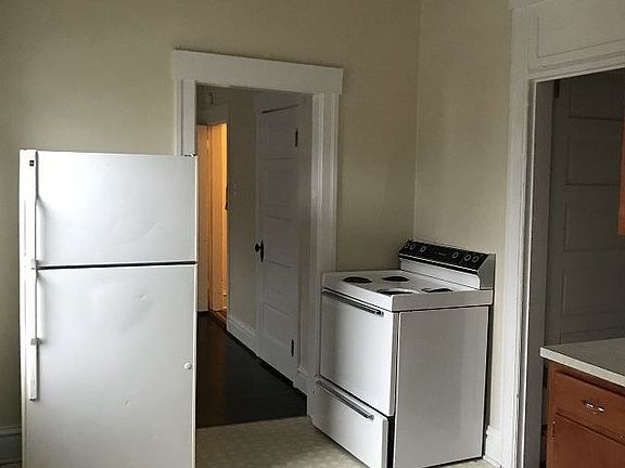5th image of 18 Wayside Ave APT B