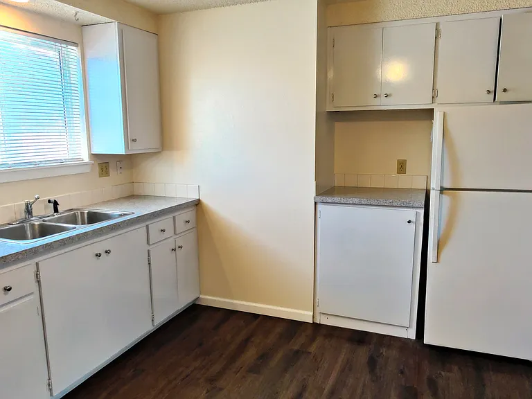 417 W Idaho Ave #C — Photo 2