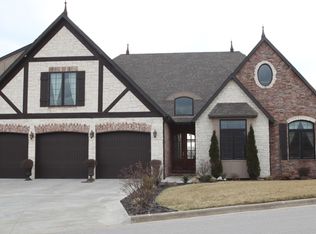 3304 W Rivulet Pass, Springfield, MO 65810