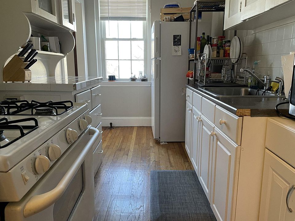 2nd image of 121 College Ave #21