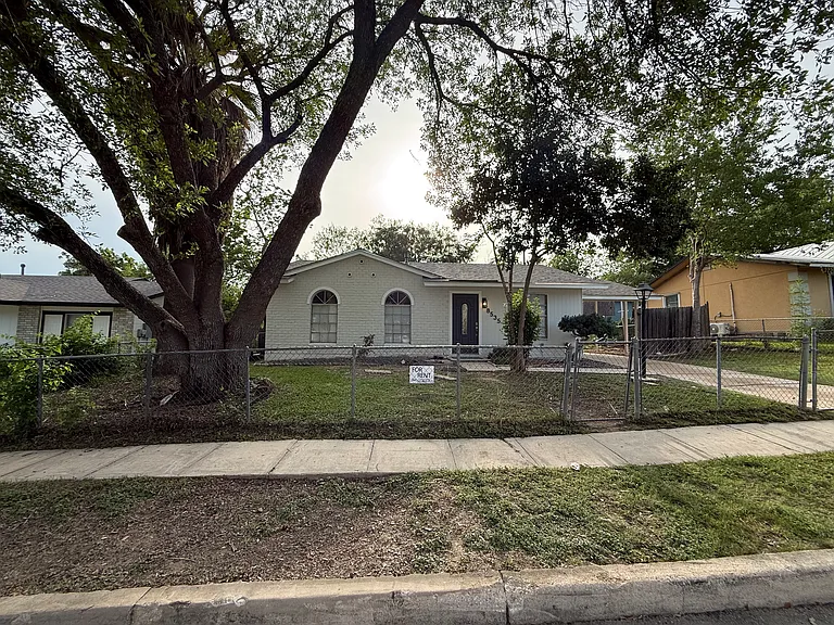 8535 Standing Rock St — Photo 3
