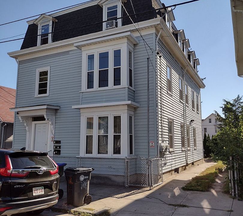1st image of 105 Florence St Floor 2
