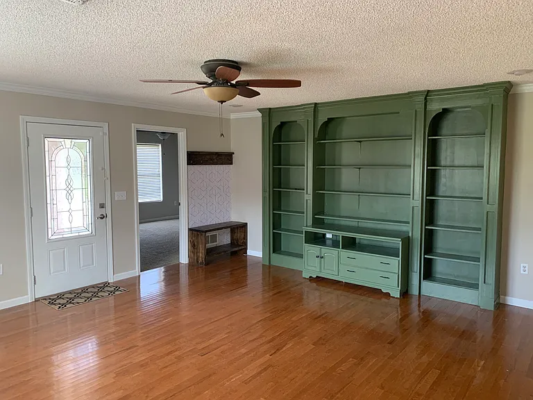 3115 Flynn Blvd — Photo 5