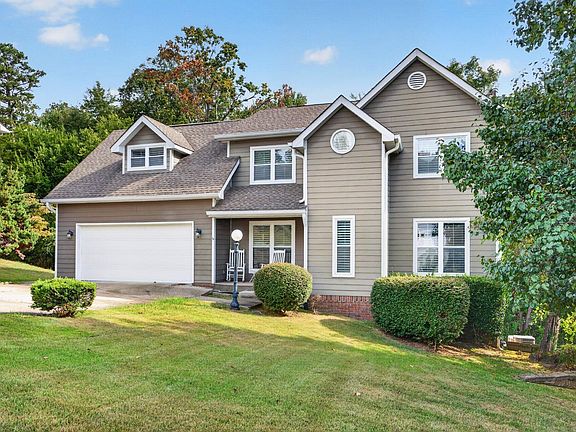 3rd image of 8014 Woodstone Dr
