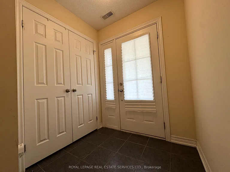 181 Plains Rd W #47 — Photo 4