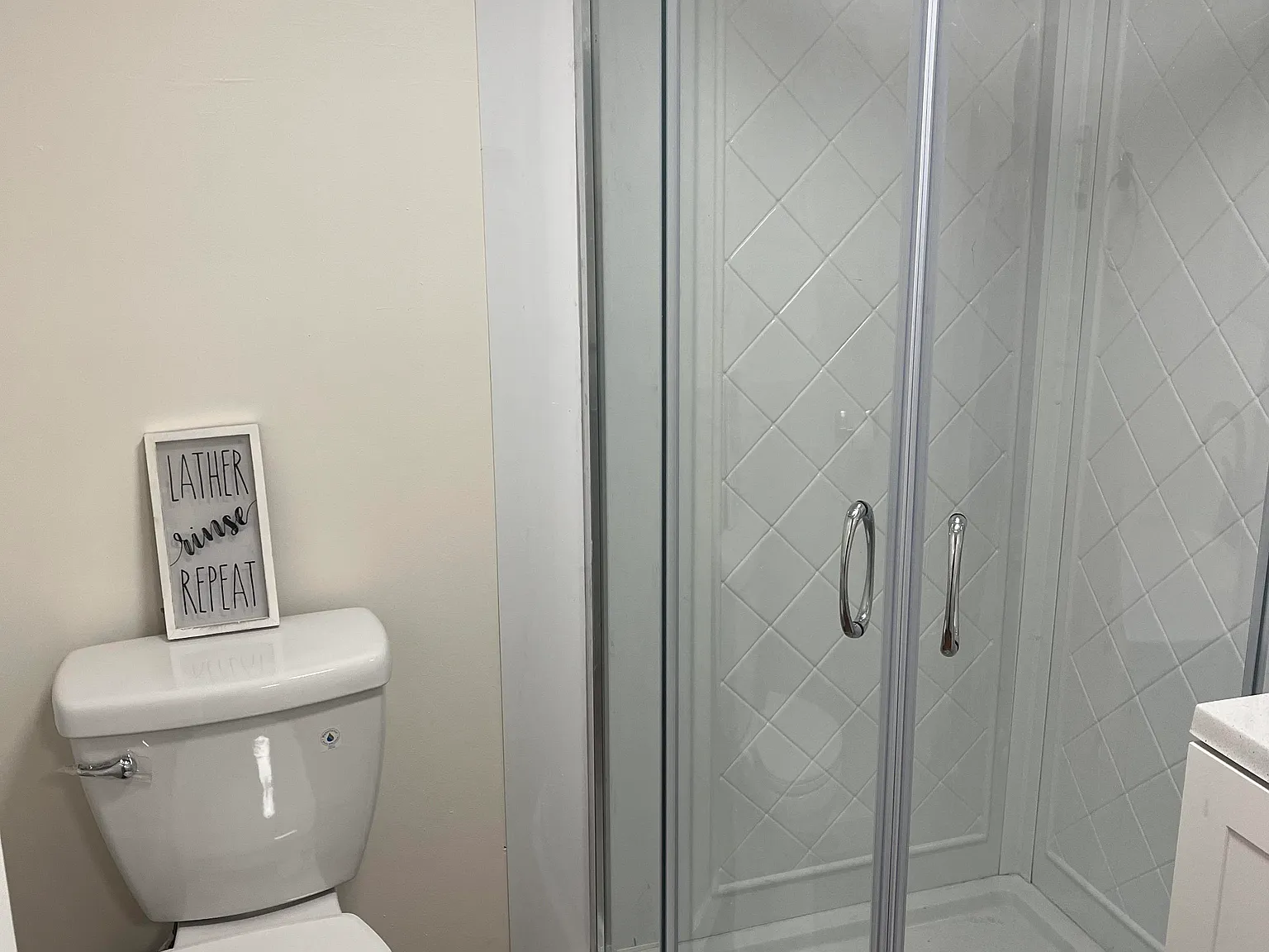 2 bed, 1000 sqft, $1,600 — Photo 3