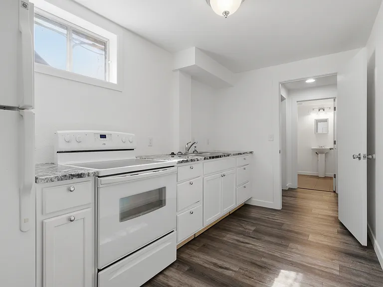 2479 Tulip St #B — Photo 3