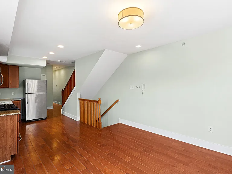 1641 Christian St #3A — Photo 6