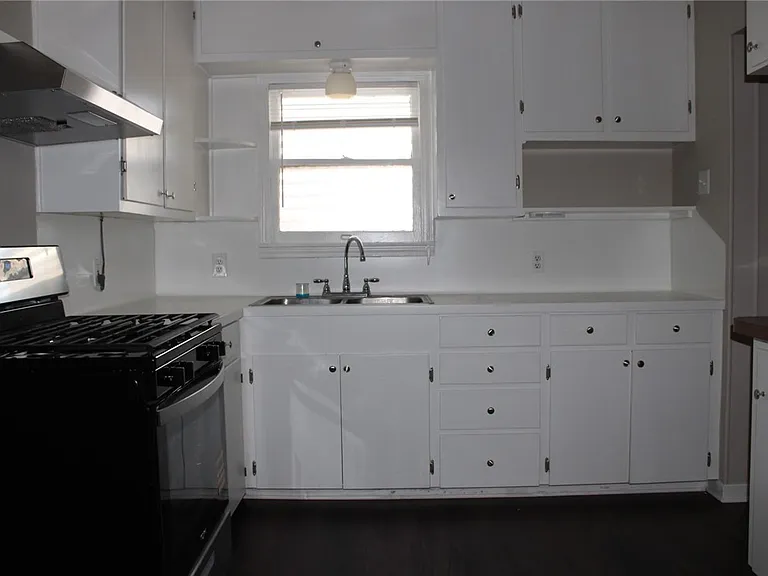 4818 Kendall Dr — Photo 6