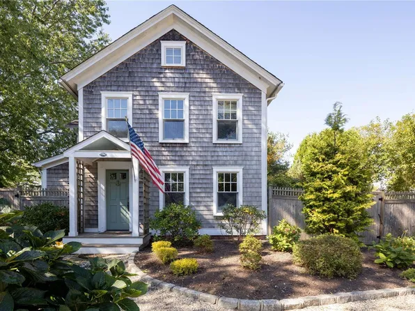 2740 Main Bayview Road, Southold, NY 11971