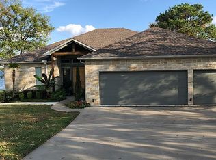 199 Esquire Estates Rd, Mabank, TX 75156