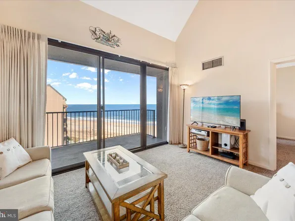 911 Harbour House Rd #Penthouse 11, Bethany Beach, DE 19930