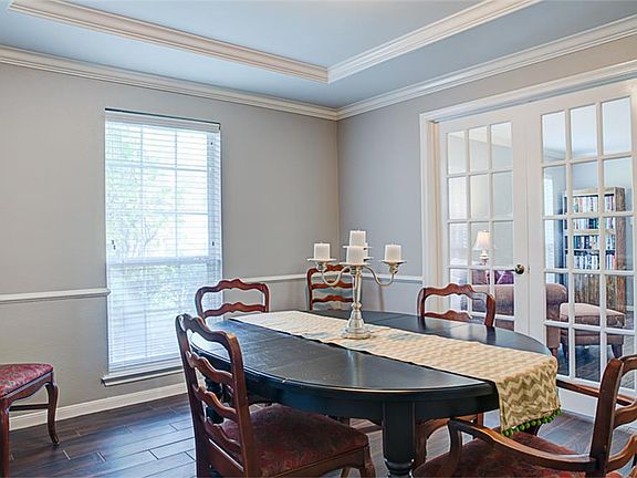 5th image of 5523 Grosvenor Sq