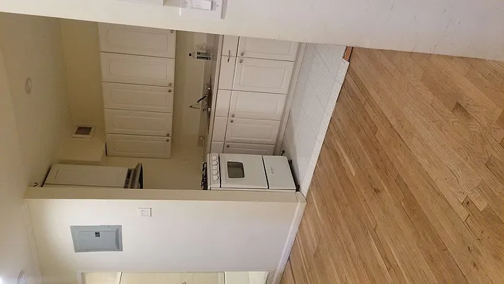 Rented by Point NYC | media 13