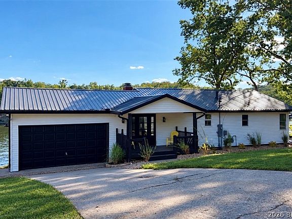 3rd image of 33098 Forum Rd