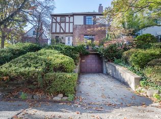 17633 Kildare Rd, Jamaica, NY 11432