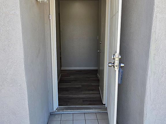 3rd image of 27148 Stanford Ave