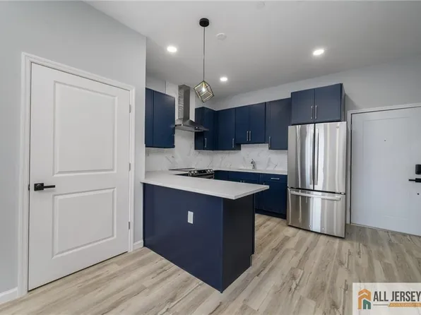 202-208 W 7th St, Plainfield, NJ