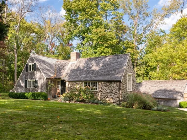 16 Cedar Ln, Cohasset, MA 02025