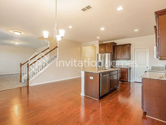 5th image of 2550 Miranda Dr