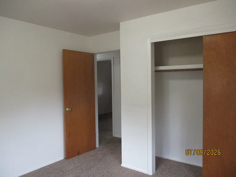 450 Crestmoor Rd — Photo 12