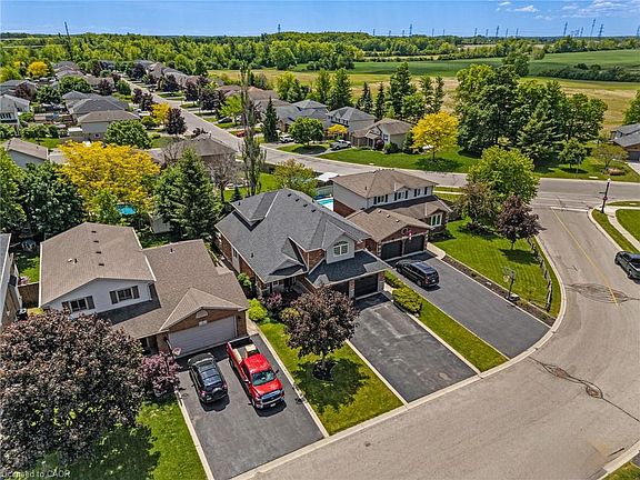 3rd image of 6 Scottswood Ln