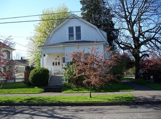 904 SE Lexington St APT 2, Portland, OR 97202