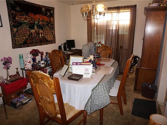 5th image of 1411 Carmalita St
