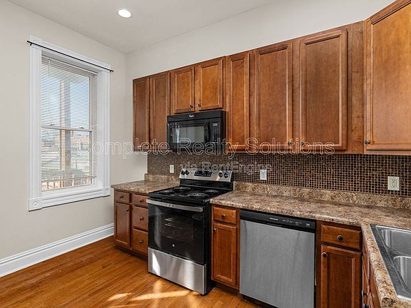 4th image of 3259 Minnesota Ave Unit 1F