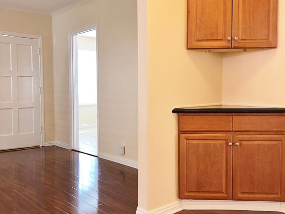 5th image of 5941 Alessandro Ave