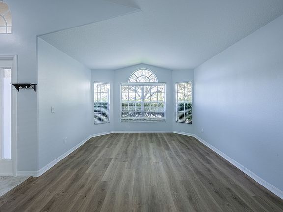 3rd image of 10066 Doriath Cir