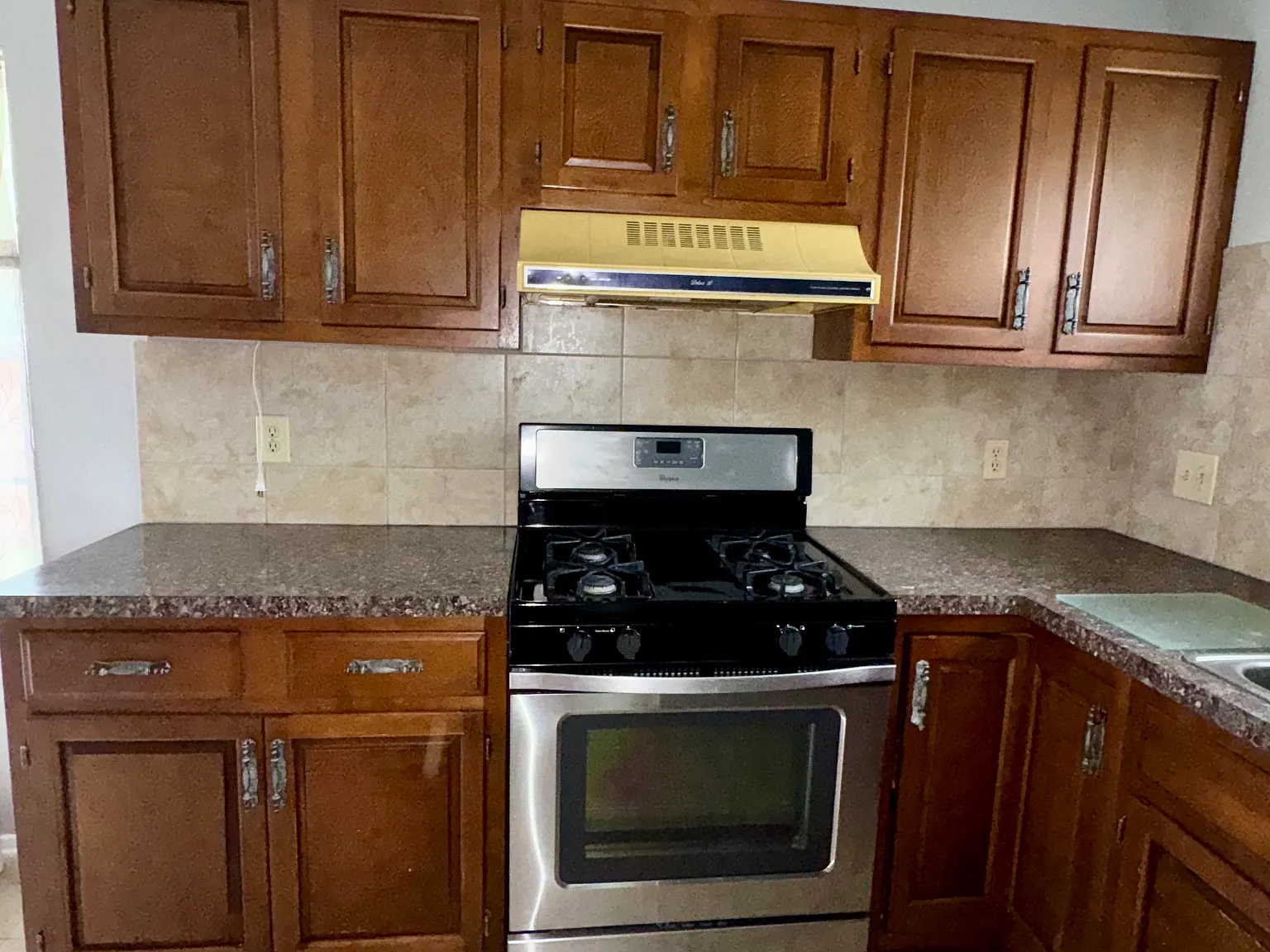 3 bed, 1100 sqft, $1,450 — Photo 4