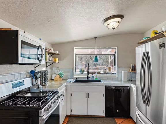 2nd image of 73414 Didsbury Rd