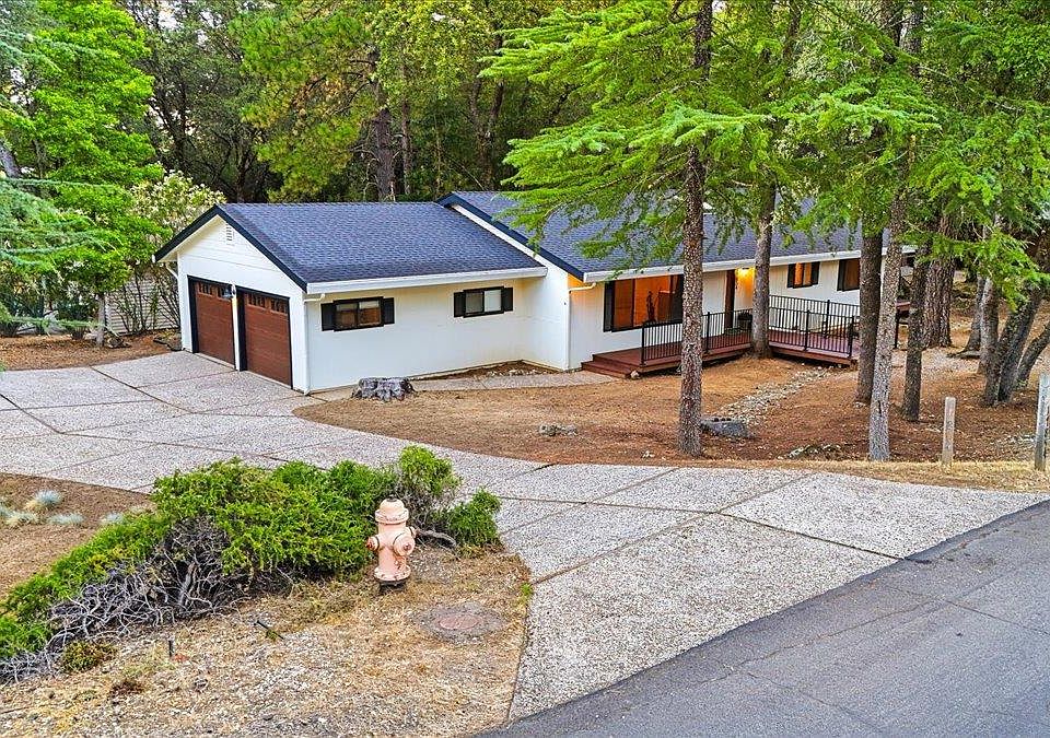 1st image of 17854 Oriole Ct