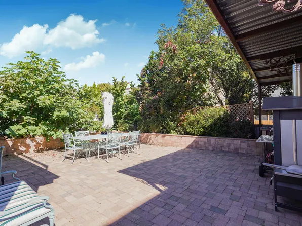 2233 East 72nd Street image 36 of 38