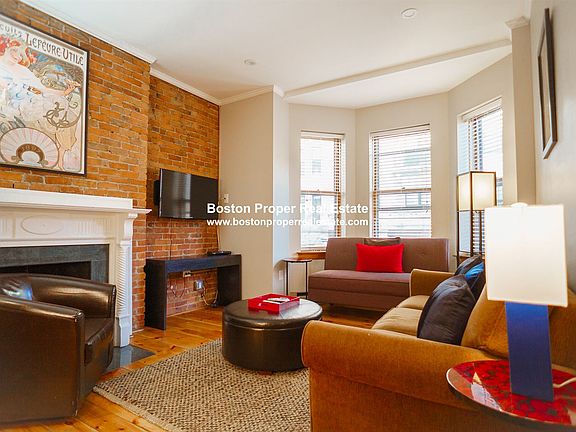 17 Garrison St. #6 Boston - Back Bay Unit Photo 2
