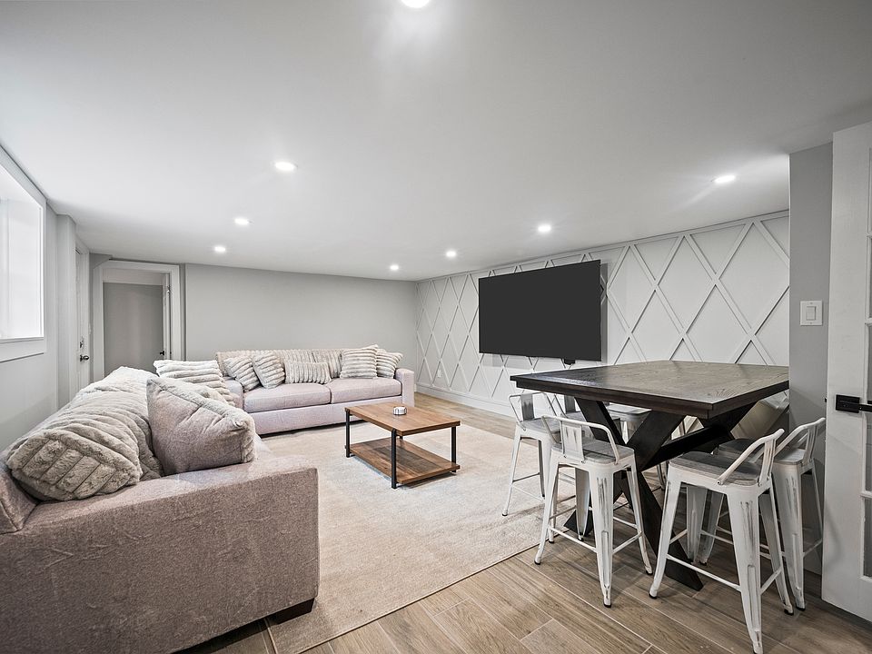 1st image of 117 Roosevelt Blvd #2