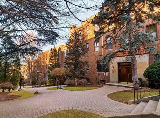 321 Tappan St #1A, Brookline, MA 02445
