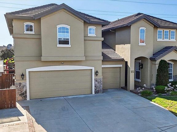 3rd image of 15 Victoria Cir