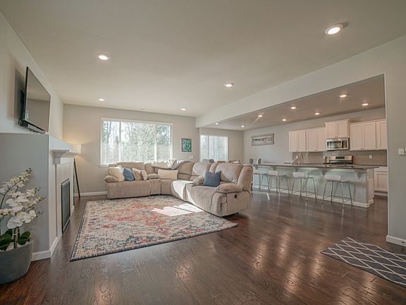 4th image of 18324 139th St E