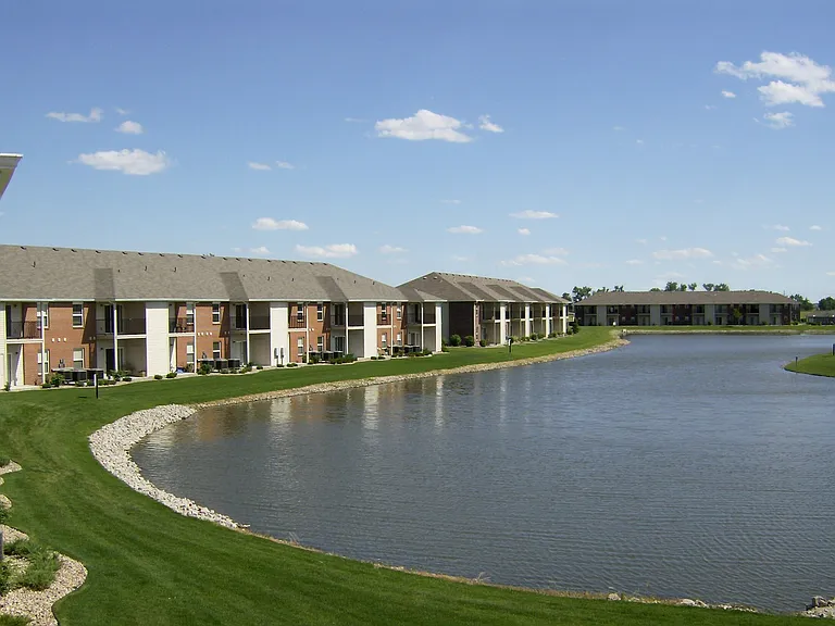 Riverbend Apartment Homes — Photo 25