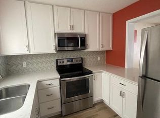 744 Fairway Dr APT 26, Wauseon, OH