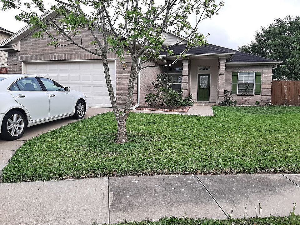 1st image of 106 Heritage Oak Ct