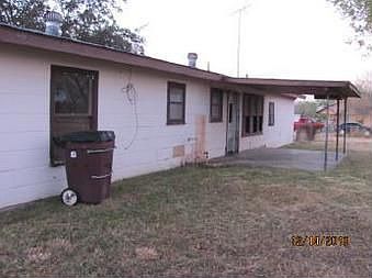 2nd image of 605 Magnolia St