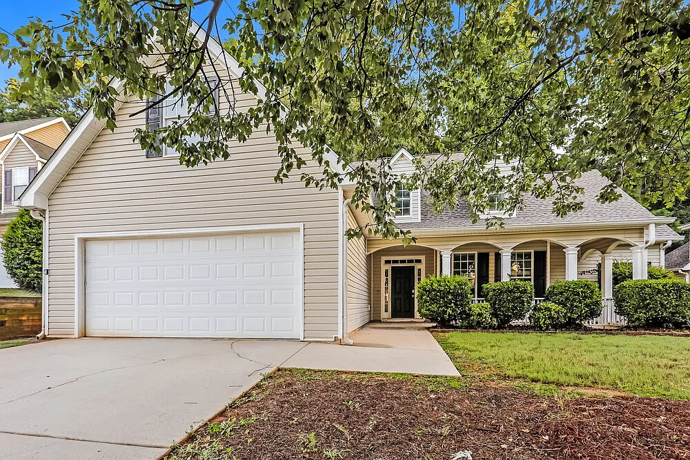 3 bed, 2.0 bath, 2171 sqft, $2,180 — Photo 4