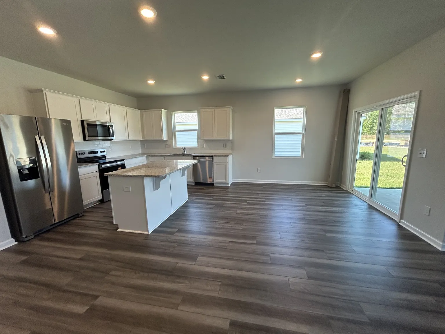 4 bed, 1775 sqft, $2,100 — Photo 2